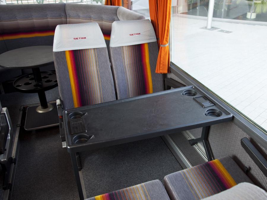 Setra s215 салон