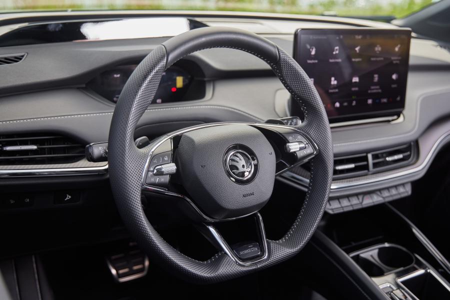 Торпедо Skoda Enyaq Sportline iV 80 2021 года  (WW) (фото 4 из 22)