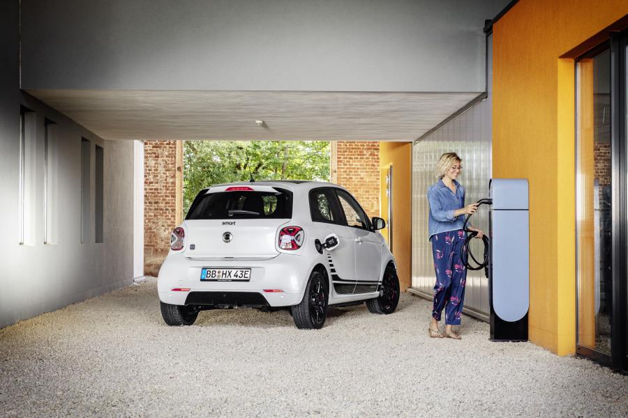 Smart Forfour электромобиль