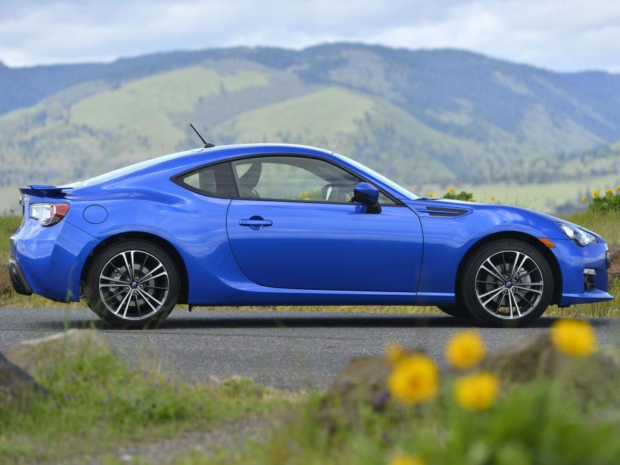 Subaru brz картинки