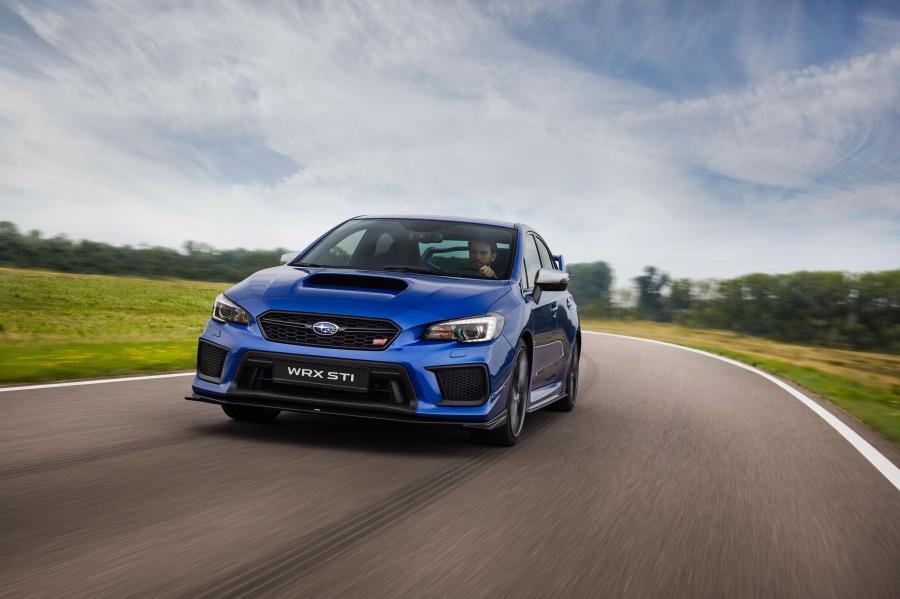 Субару WRX STI 2017