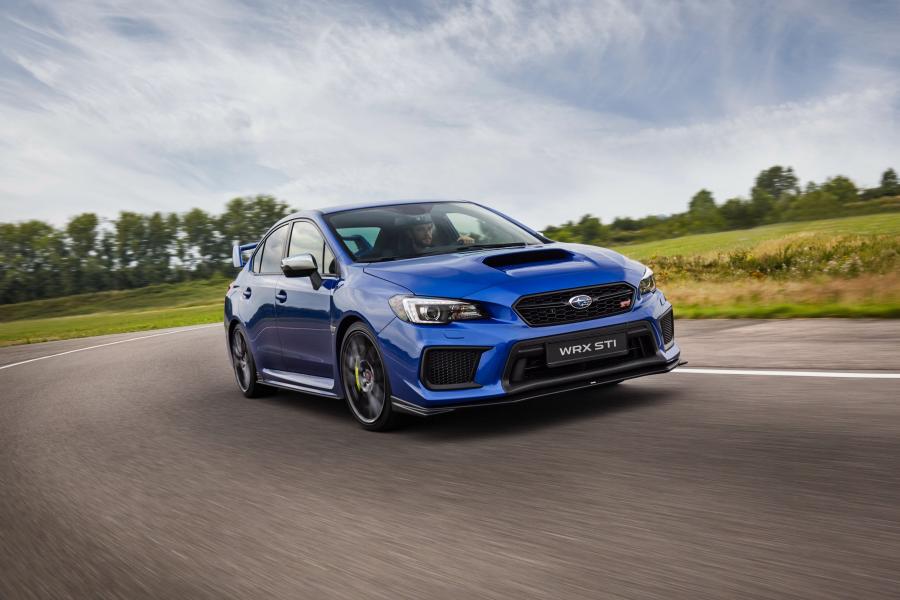 Субару WRX STI 2017