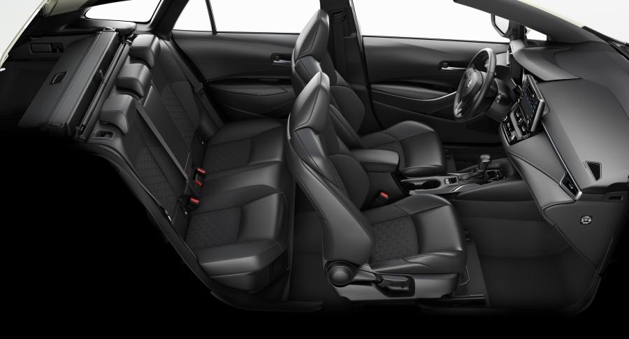Интерьер Suzuki Swace 2020 года  (WW) (фото 2 из 21)
