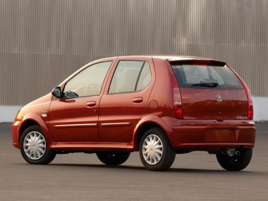 Машина Tata Indica