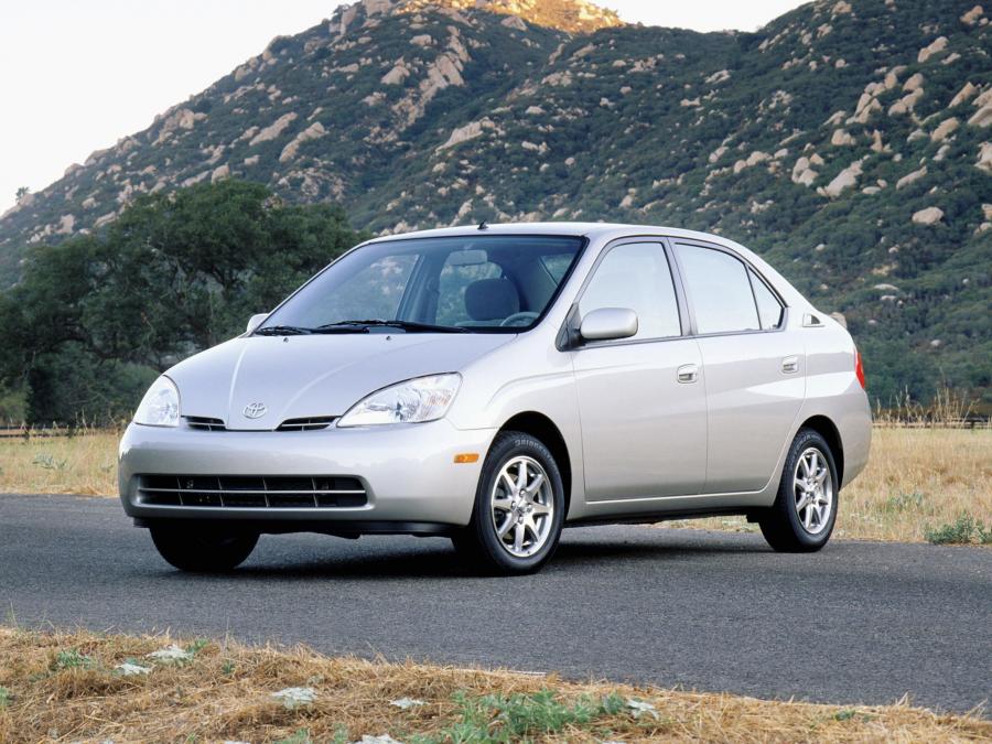 Toyota Prius 2000 года выпуска для рынка США. Фото 1. VERcity