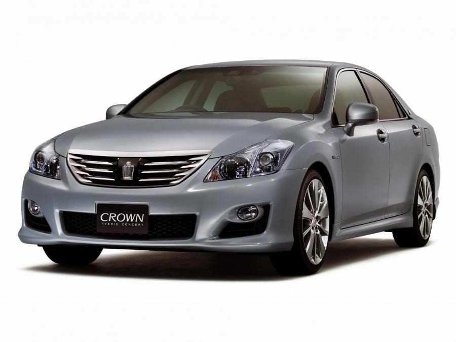 toyota crown hybrid