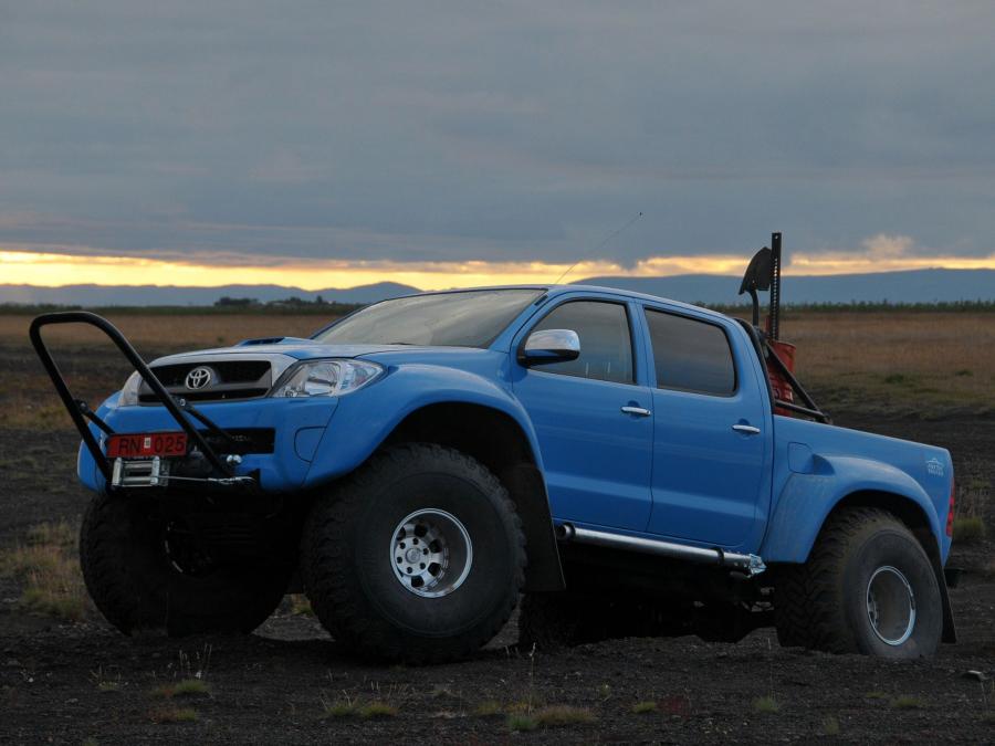 2007 Toyota Hilux Arctic Trucks at38