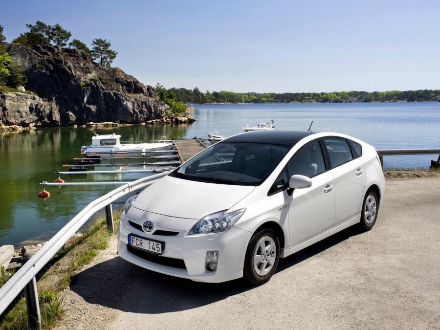 Фотографии toyota prius