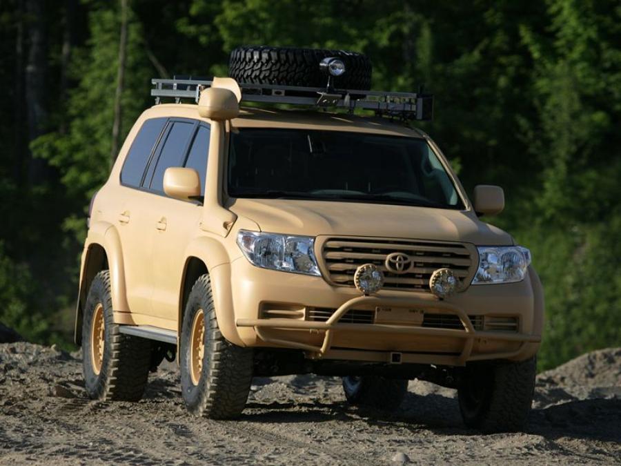 Toyota Land Cruiser золотистый