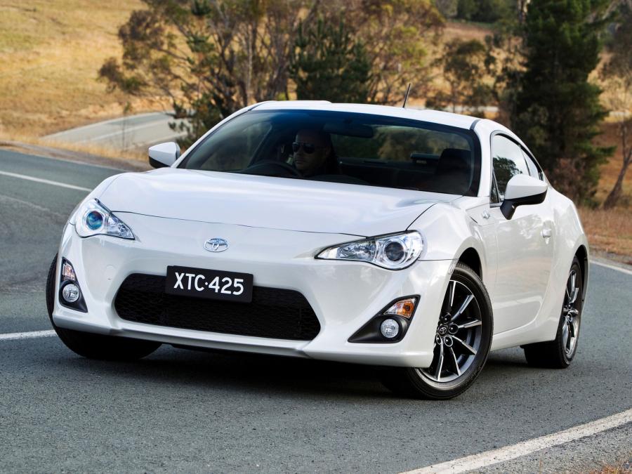 Toyota gt86 2012 белая