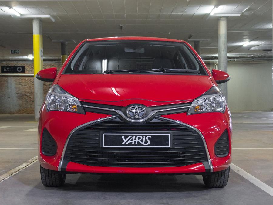 Тойота Yaris 2014