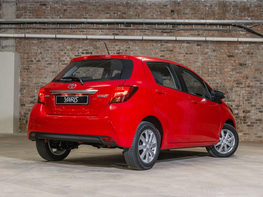 Тойота Yaris 2014