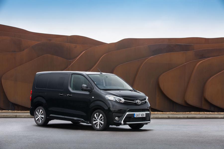 Toyota proace фото