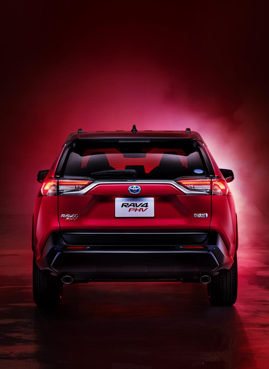 Toyota RAV4 PHV 2020 года выпуска для рынка Японии. Фото 9. VERcity