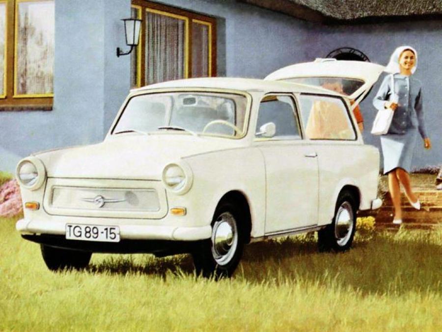 Пластиковое авто из гдр 7 букв сканворд. Trabant 601 Universal. Трабант универсал ГДР. Trabant 601 Universal 1965. ГДР Трабант универсал автомобиль.