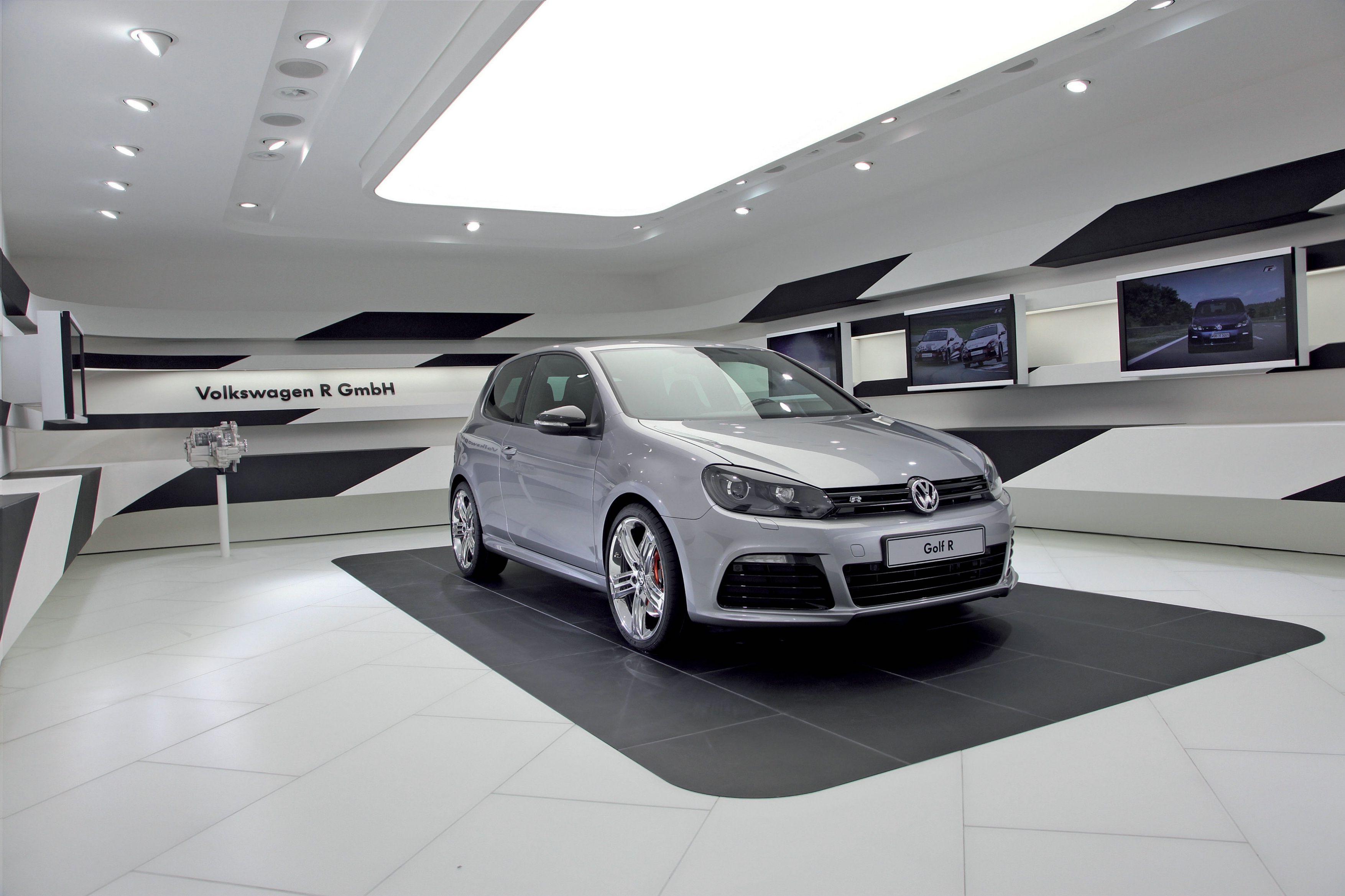 Volkswagen Golf R Spacegrey 2011 года выпуска. Фото 1. VERcity