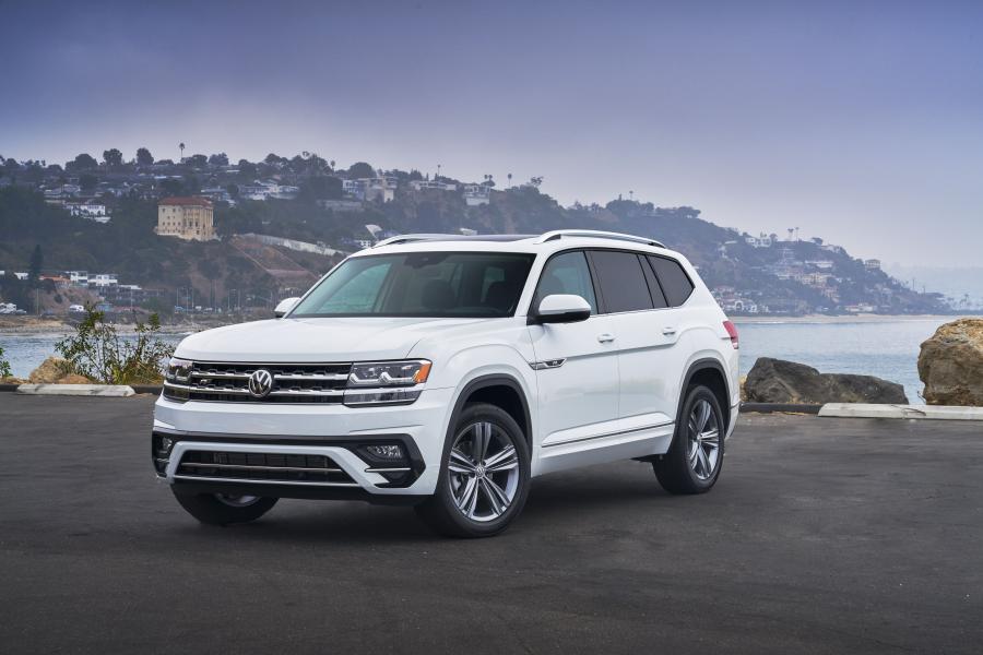 Volkswagen Atlas V6 4Motion R-Line 2017 года выпуска. Фото 1. VERcity