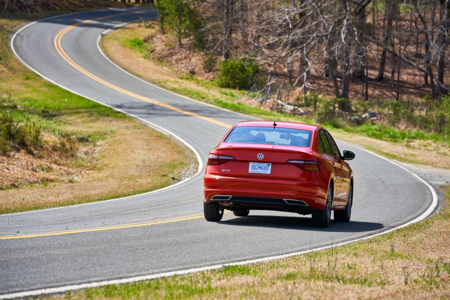 Volkswagen Jetta r line 2018