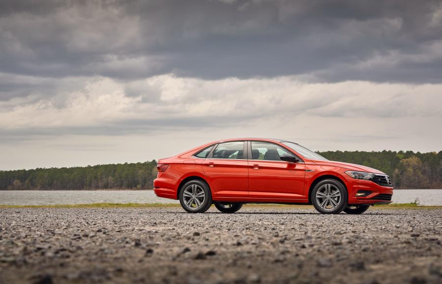 Volkswagen Jetta r line 2018