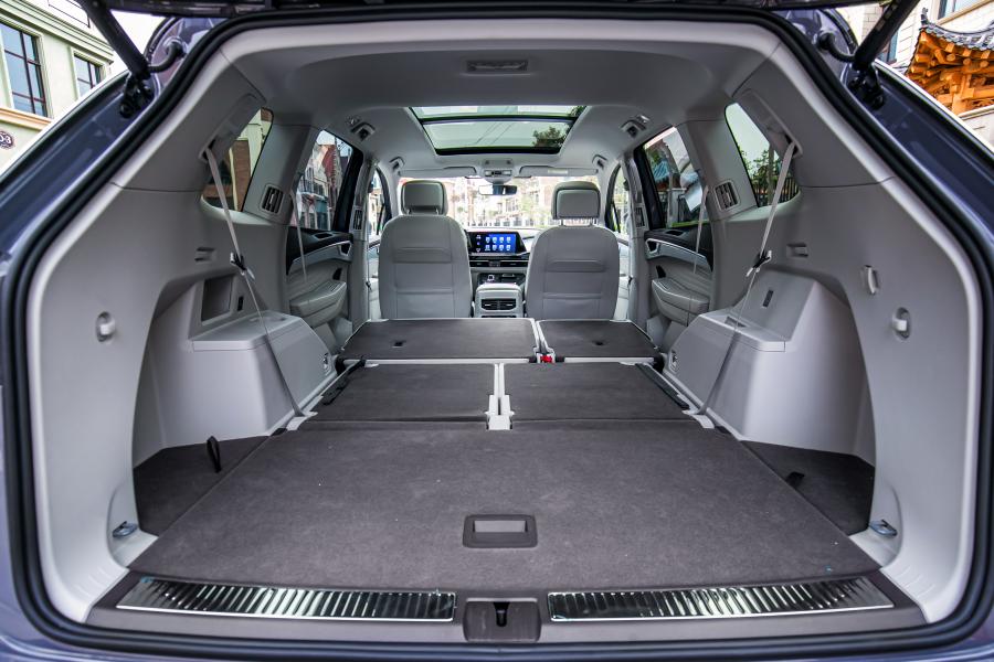 Багажник Volkswagen Talagon 2021 года  (фото 12 из 13)