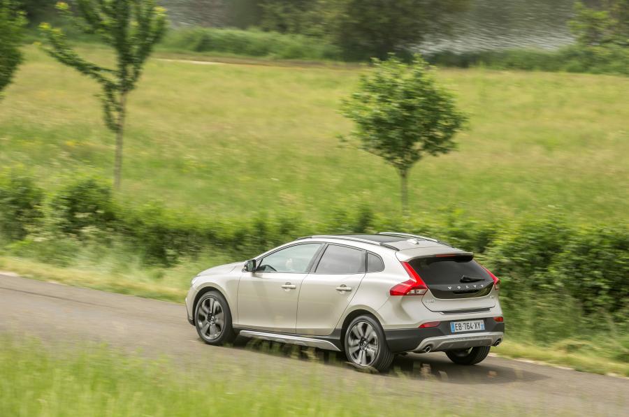 Volvo v40 Cross Country 2016