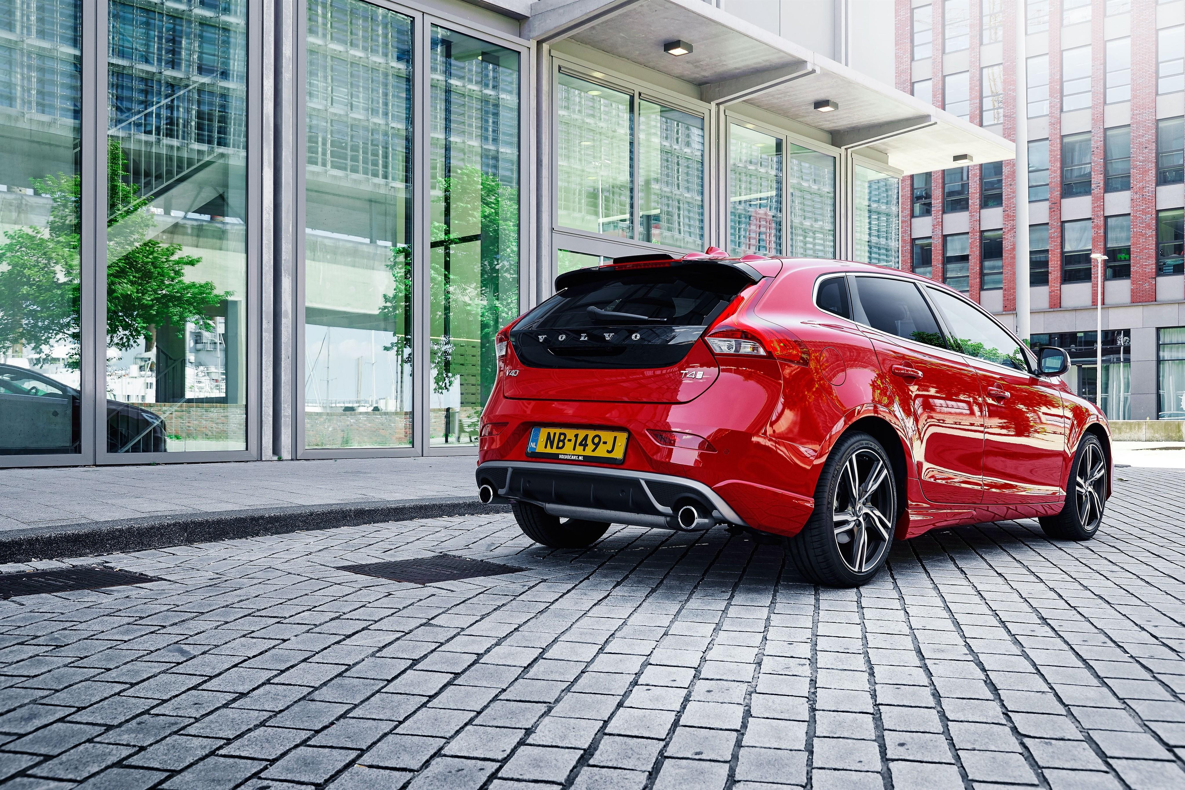 Volvo V40 T4 R-Design 2016 года выпуска для рынка Всего мира и стран с ...