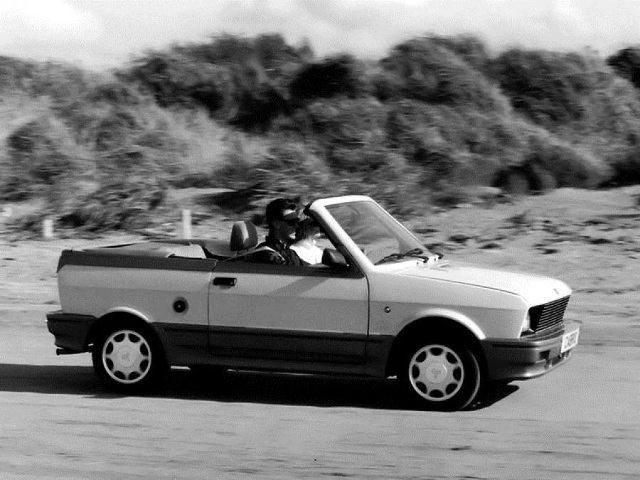 Yugo 65A Cabrio 1991 года (UK) (фото 1 из 2) .