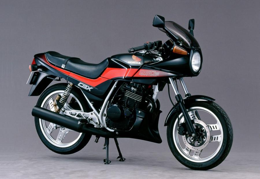 Honda CBX250S.