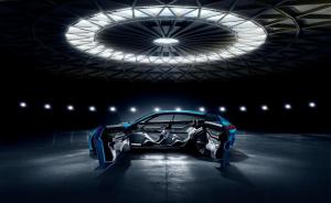 2017 Peugeot Instinct Concept