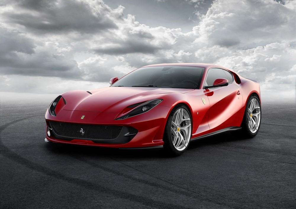 Ferrari представила суперкар «грантуризмо» с 800-сильным двигателем