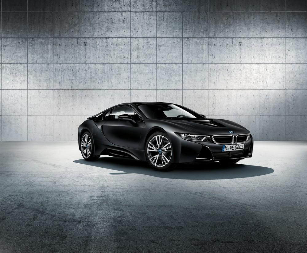 BMW i8 перекрасится к Женевскому автосалону