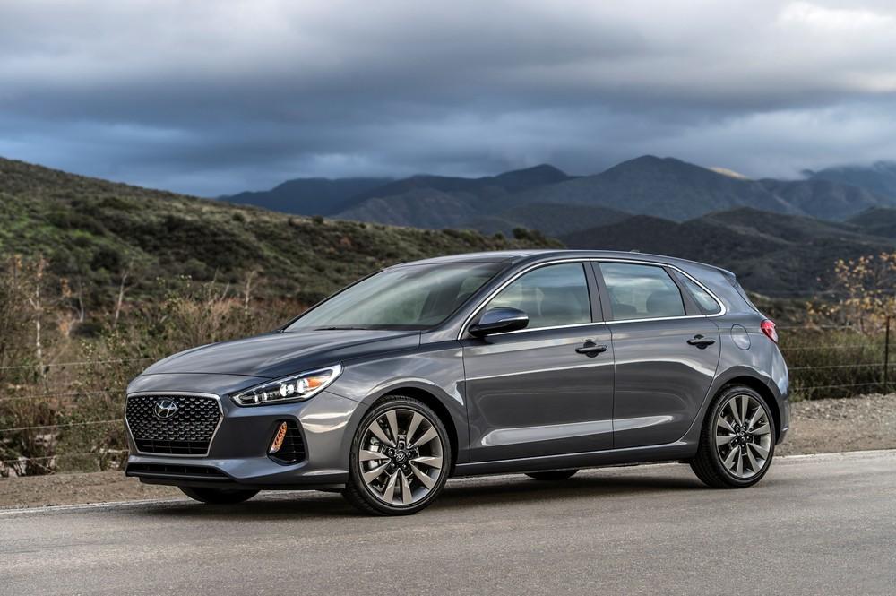 Хэтчбэк Hyundai Elantra нового поколения получил 201-сильный турбодвигатель