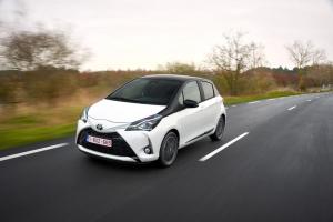 2017 Toyota Yaris Bi-Tone
