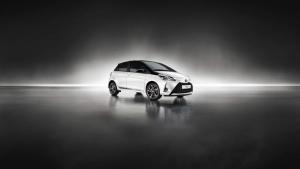 2017 Toyota Yaris Bi-Tone