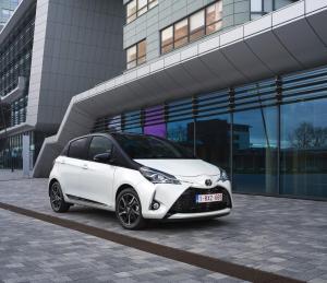 2017 Toyota Yaris Bi-Tone