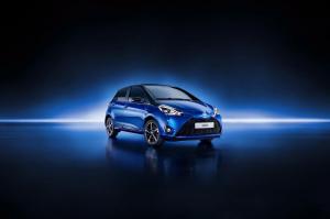 2017 Toyota Yaris Hybrid Bi-Tone