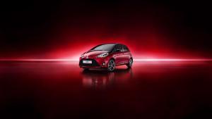 2017 Toyota Yaris Hybrid Bi-Tone