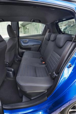 2017 Toyota Yaris Hybrid Bi-Tone