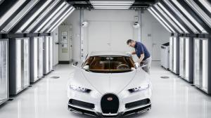 Сборка гиперкара Bugatti Chiron