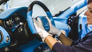 Сборка гиперкара Bugatti Chiron