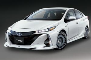 2017 Toyota Prius PHV by TRD