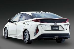 2017 Toyota Prius PHV by TRD