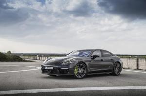 2017 Porsche Panamera Turbo S E-Hybrid (WW)