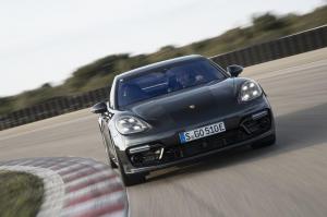 2017 Porsche Panamera Turbo S E-Hybrid (WW)