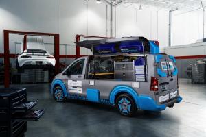 2017 Mercedes-Benz Metris MasterSolutions Toolbox Concept by RENNtech