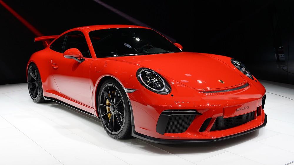 Для обновлённого Porsche 911 GT3 стала доступна механическая трансмиссия