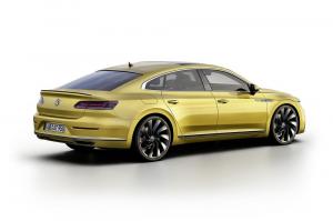 2017 Volkswagen Arteon R-Line