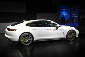 2017 Porsche Panamera 4 E-Hybrid Sport Turismo