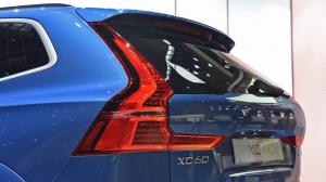 2017 Volvo XC60 T6 R-Design