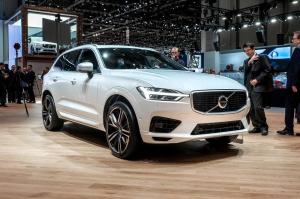 2017 Volvo XC60 T8 R-Design